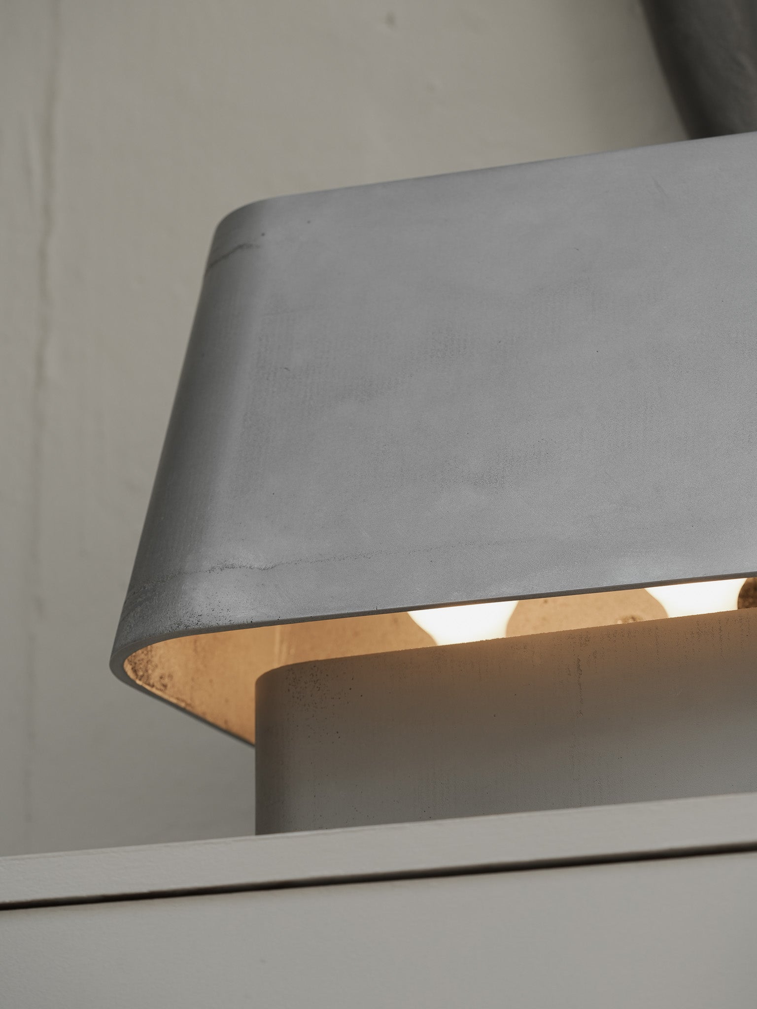 ALUMINIUM LIGHT