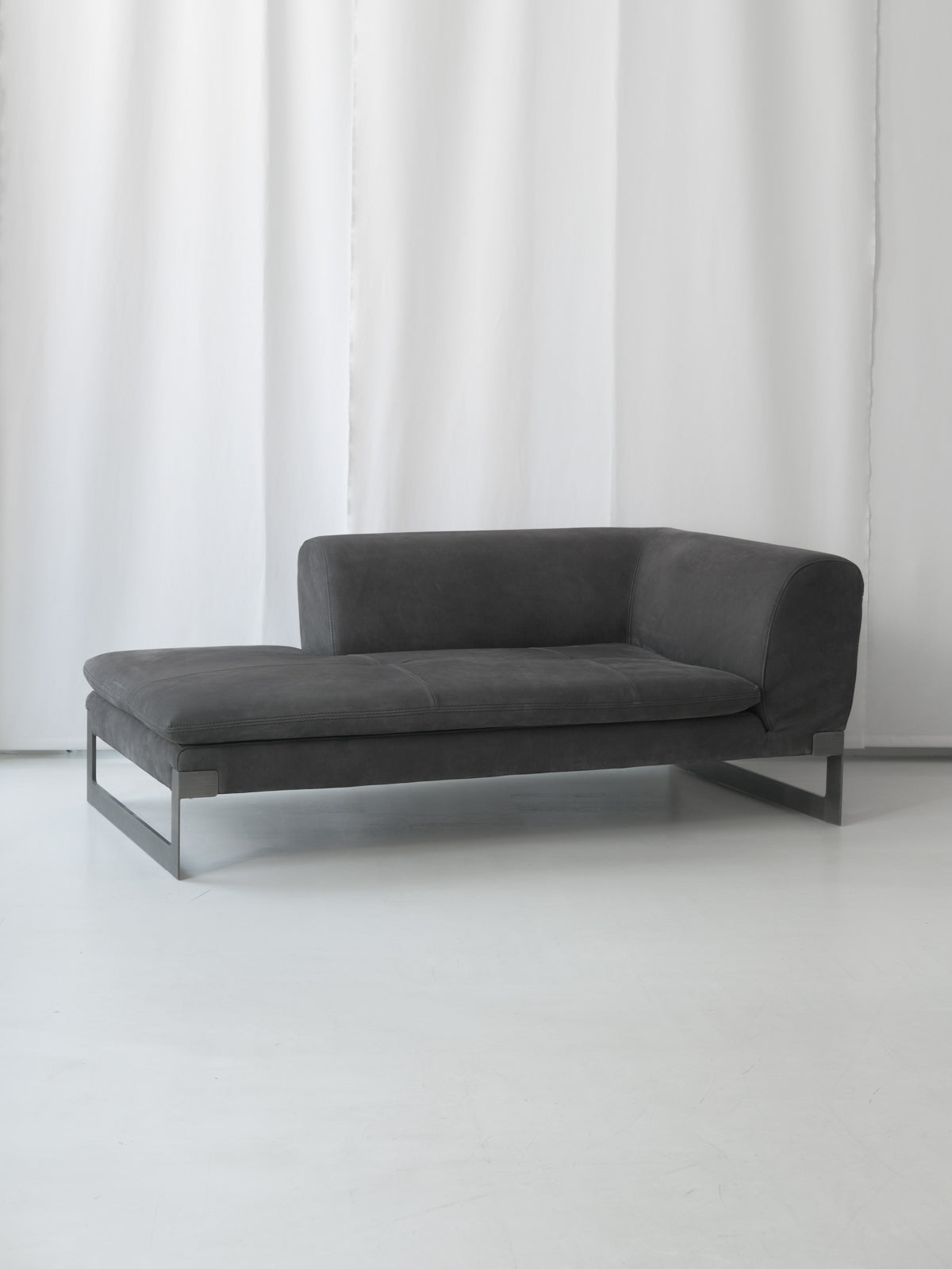 Viktor Sofa