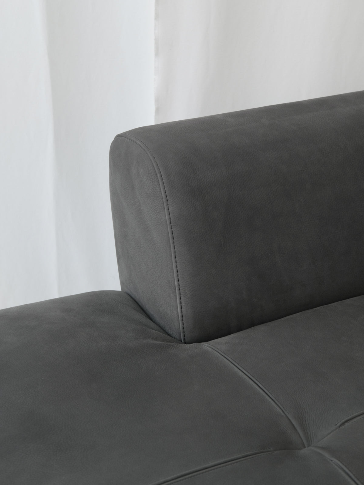 Viktor Sofa