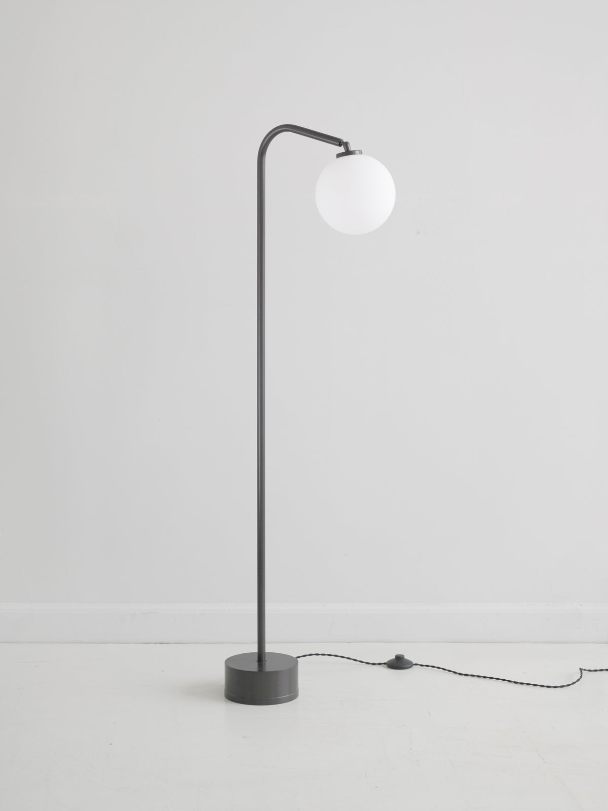 Oscar Floor Lamp